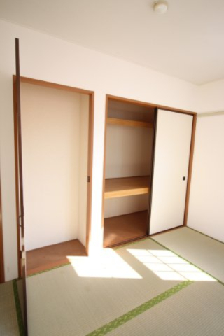 収納　※別号室の写真です。現況優先となります。