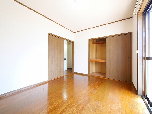居室・リビング　居間です