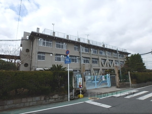 小学校　大住小学校（小学校）まで2000m