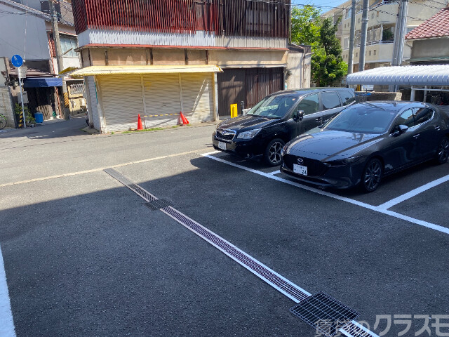 駐車場　敷地内駐車場ございます。
