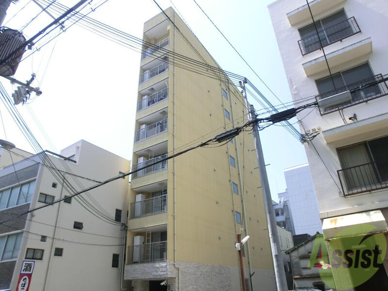 建物外観　シャープなデザインが印象的な洗練の住まい