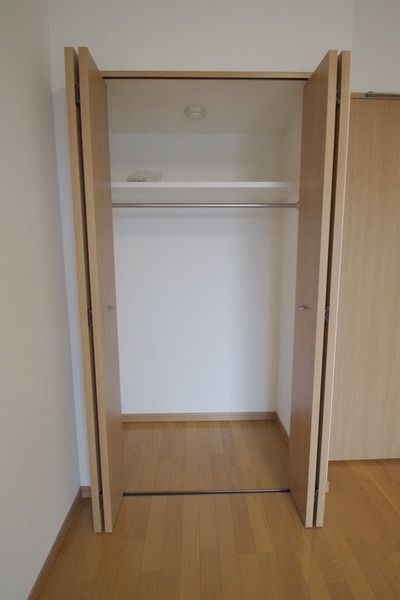 収納　☆お洋服が沢山入るクローゼットです☆
