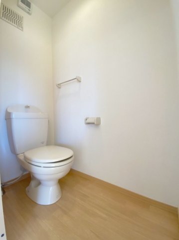 トイレ　シンプルで使いやすいトイレです