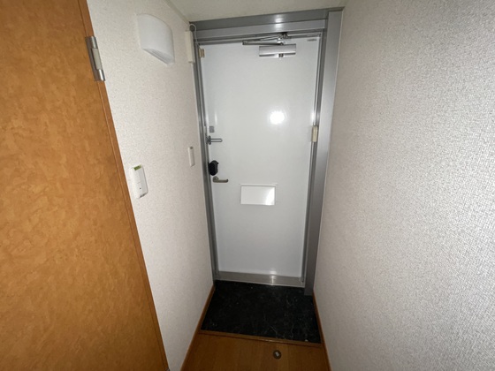 玄関　※別部屋の写真です