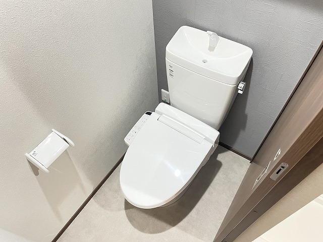 トイレ　温水洗浄便座　WC