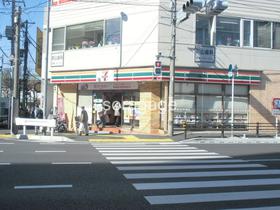 コンビニ　セブンイレブン北松戸駅西口店（コンビニ）まで99m