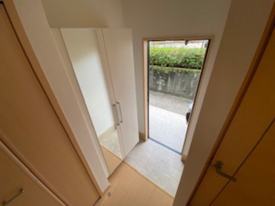 玄関　※別部屋の写真です