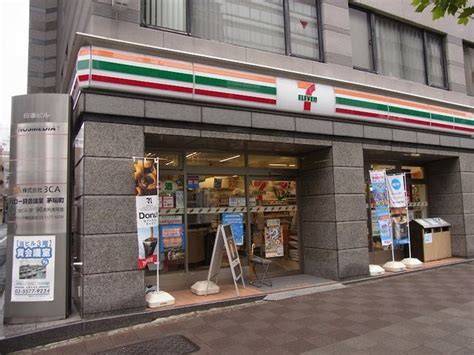 コンビニ　セブンイレブン中央区湊1丁目店（コンビニ）まで174m