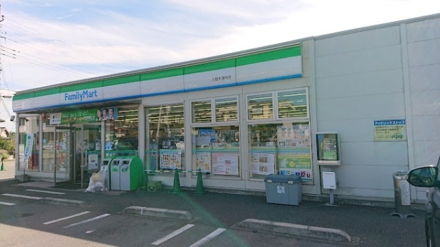 コンビニ　ファミリーマート入間木蓮寺店（コンビニ）まで876m