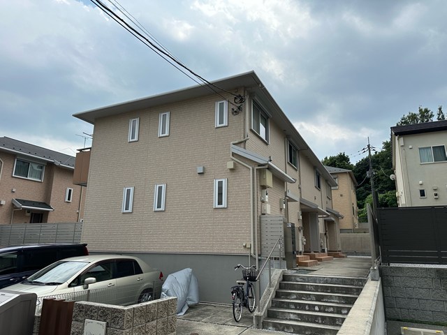 建物外観　ペットOK♪ワンちゃん・猫ちゃんと一緒に暮らせる2階建てテラ