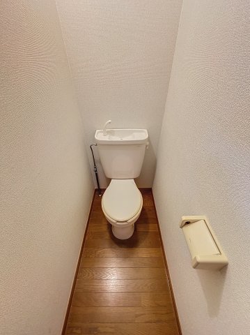 トイレ　参考イメージ写真。