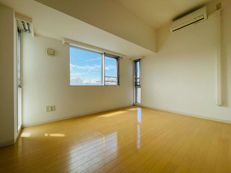 その他　６．５畳　洋室です♪