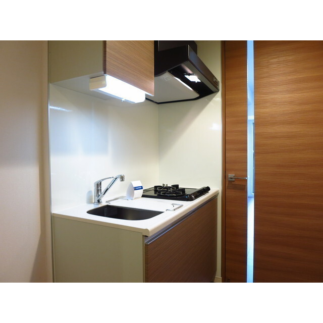 キッチン　※部屋タイプによって色が異なる場合がございます