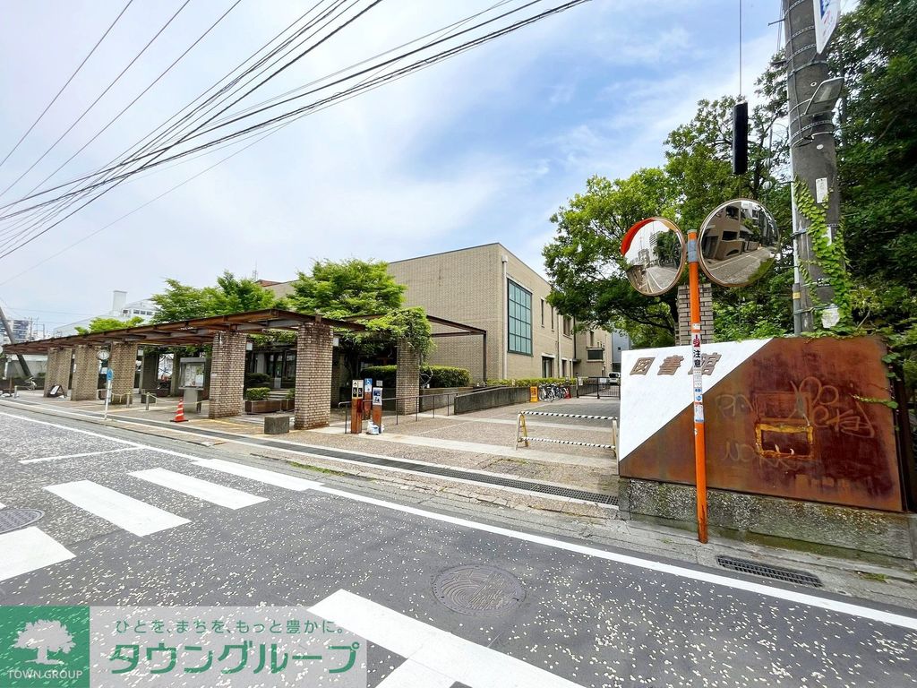 図書館　茅ヶ崎市立図書館（図書館）まで620m