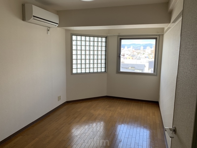 居室・リビング　※他の部屋の写真です