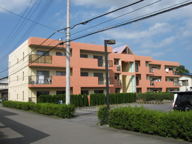 建物外観　3階建RC造マンション
