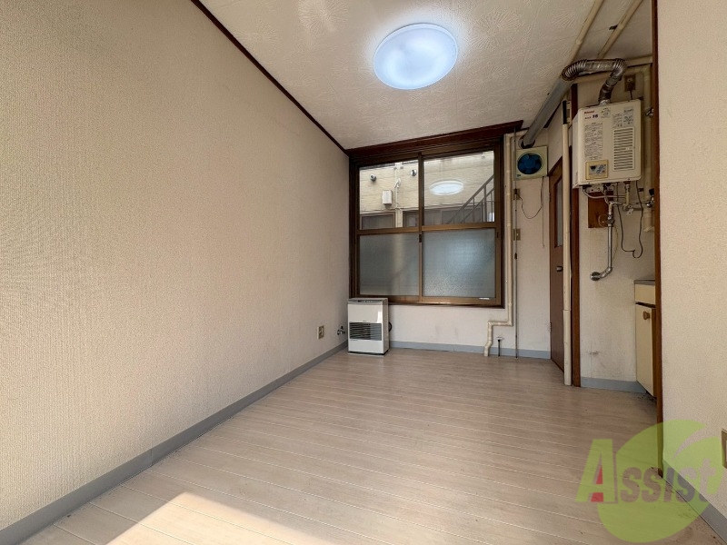 居室・リビング　広くてキレイなお部屋が広がっていて、充実した生活が送れそう。