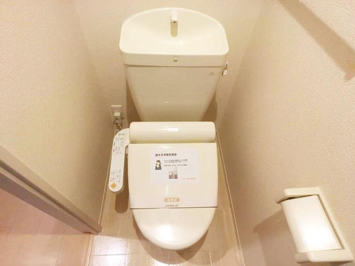 トイレ　※反転写真。現状優先。