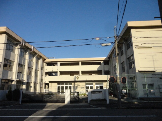 小学校　大和高田市立磐園小学校（小学校）まで968m
