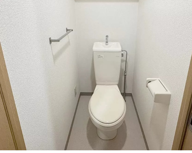 トイレ　※別部屋の参考写真です。
