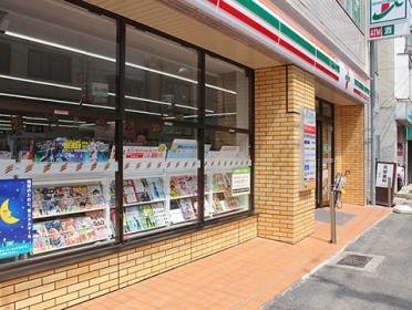 コンビニ　セブンイレブン神戸水道筋６丁目店（コンビニ）まで233m