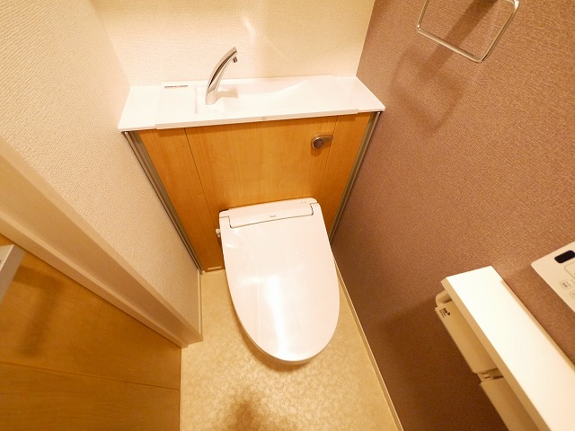 トイレ　コンパクトで使いやすいトイレです