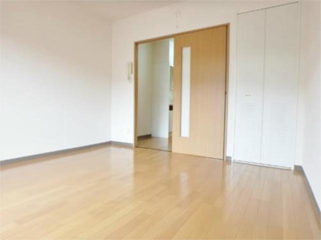 その他　７帖の洋室です