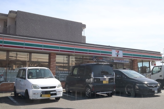 コンビニ　セブン－イレブン　日進赤池３丁目店（コンビニ）まで600m