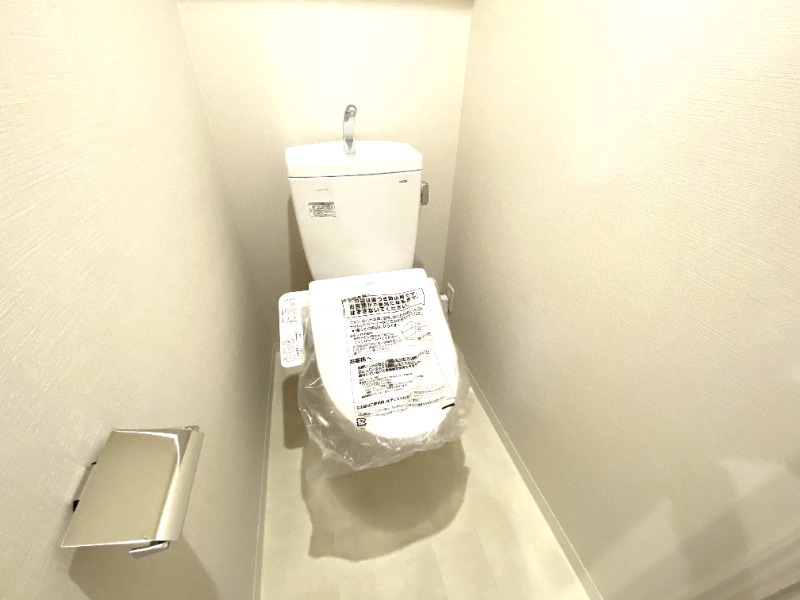 トイレ　冬場も安心の温水洗浄便座！