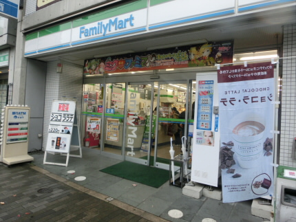 コンビニ　ファミリーマート（コンビニ）まで100m