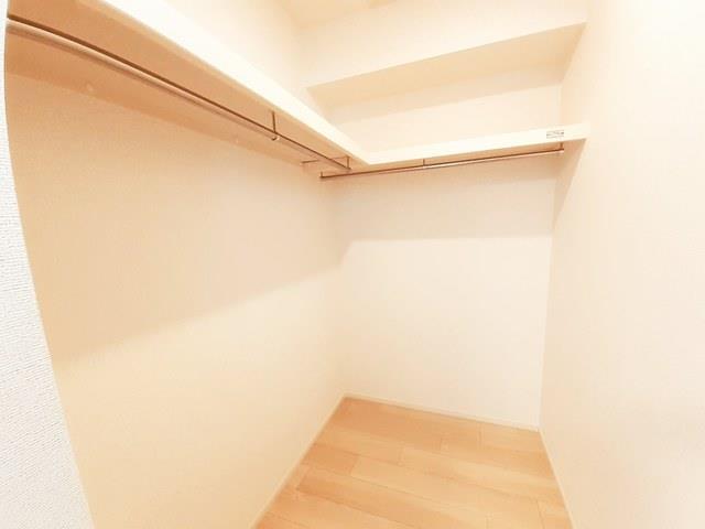 収納　ウォークインクローゼット