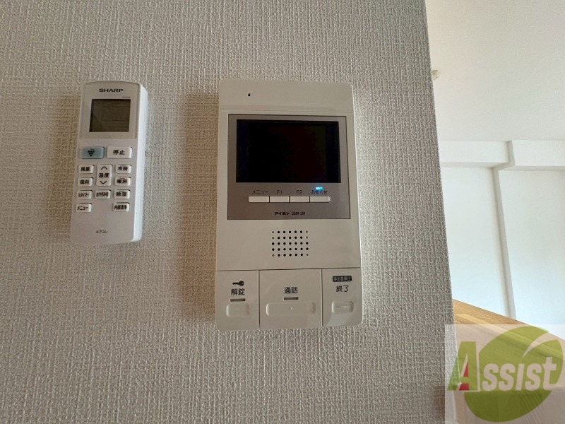 セキュリティ　ＴＶモニター付インターホンです。来客者の顔が見えるので安心！