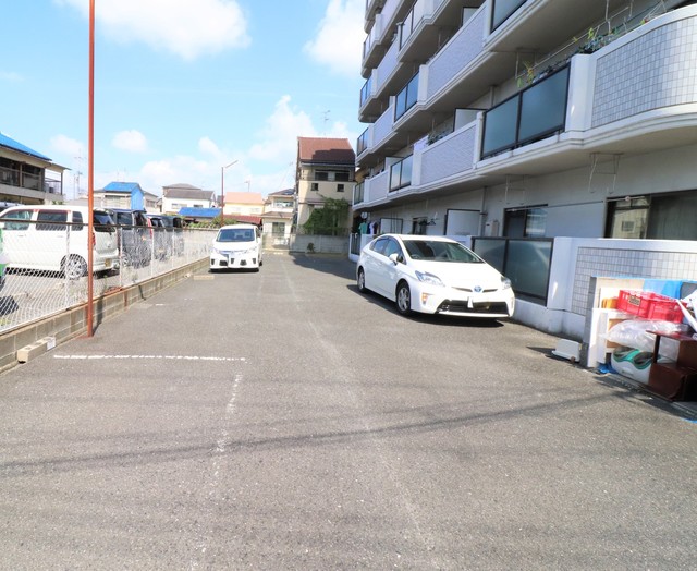 駐車場　駐車場