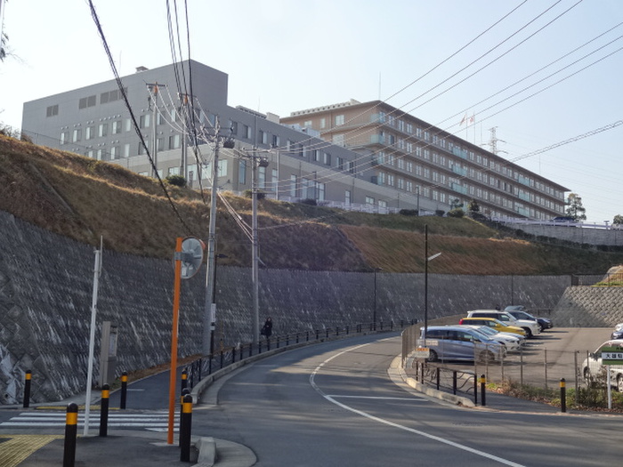 病院　新百合ヶ丘総合病院（病院）まで900m