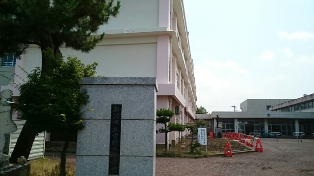小学校　新潟市立曽野木小学校（小学校）まで730m