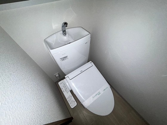 トイレ　※別部屋の写真です