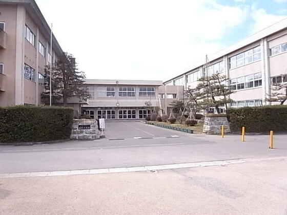 小学校　富山市立速星小学校（小学校）まで551m