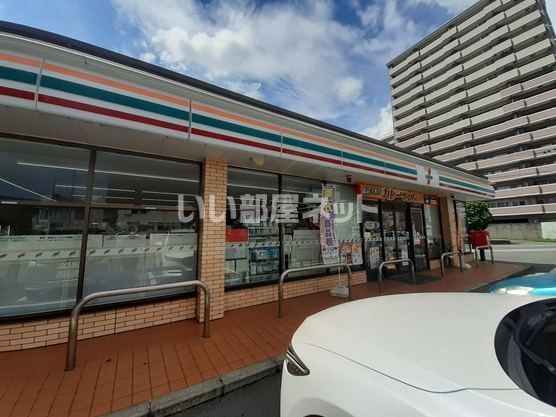 コンビニ　セブンイレブン　不知火店（コンビニ）まで501m