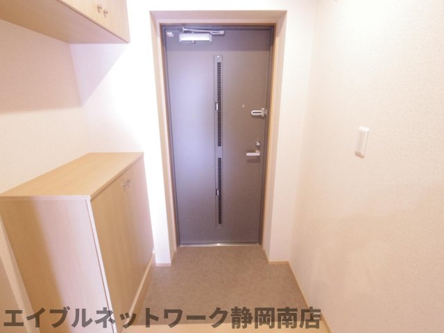 玄関　明るい玄関です