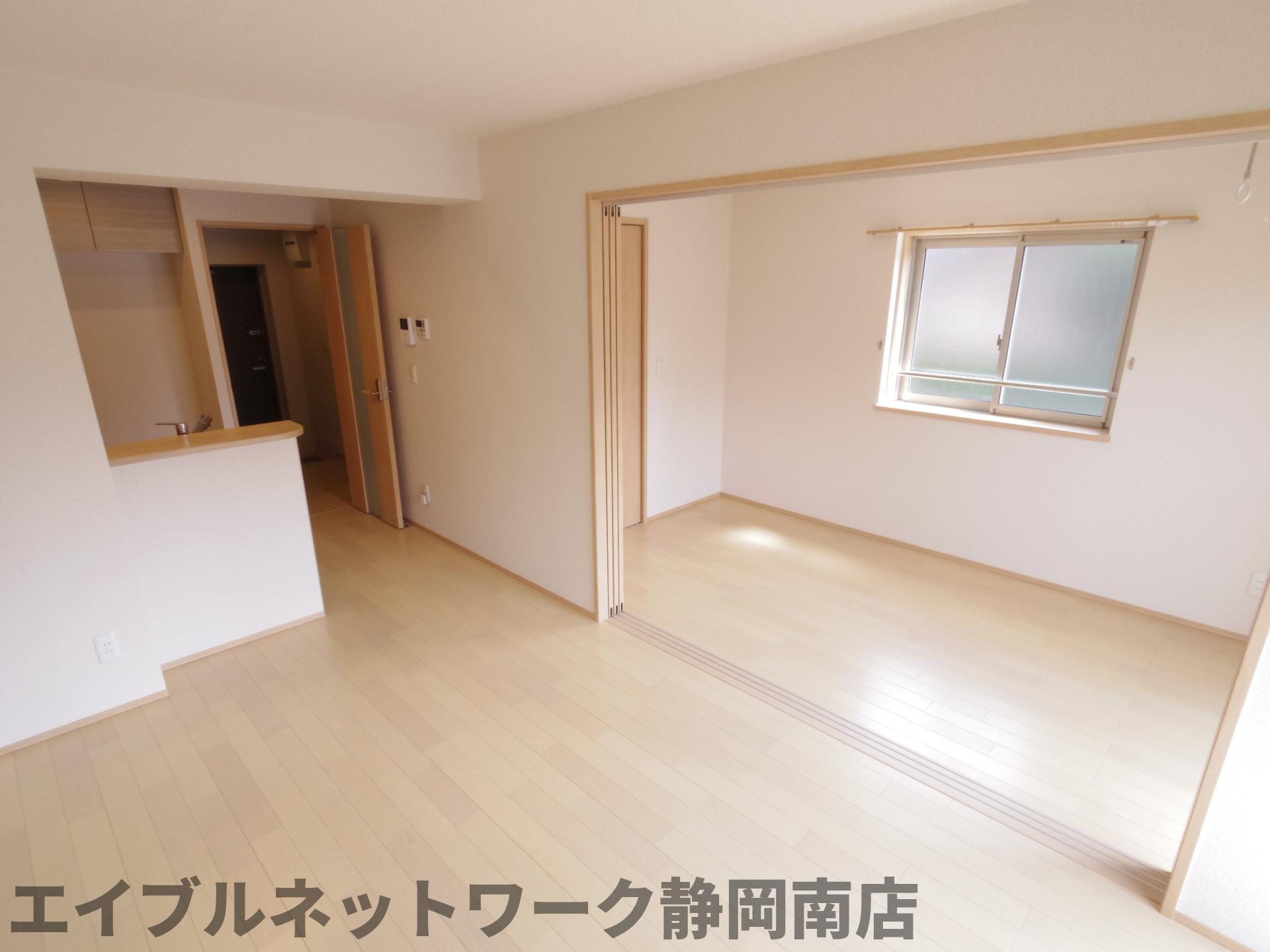 居室・リビング　居間です