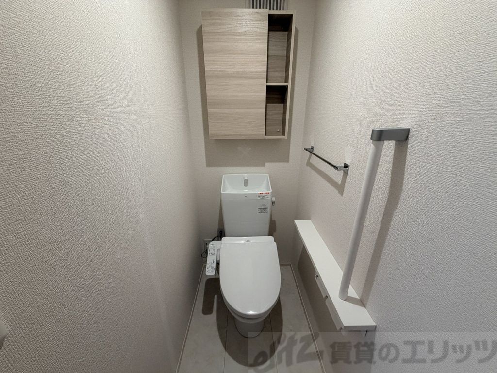 D-residence南茨木IIのトイレ写真