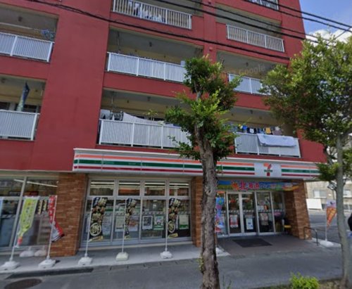 コンビニ　セブン-イレブン 那覇与儀東店（コンビニ）まで1m