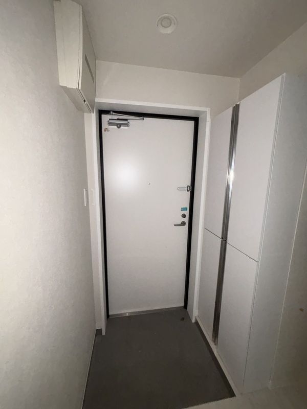 玄関　※同物件参考写真