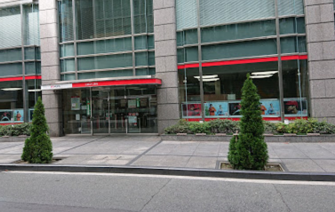 銀行　三菱UFJ銀行瓦町支店（銀行）まで163m