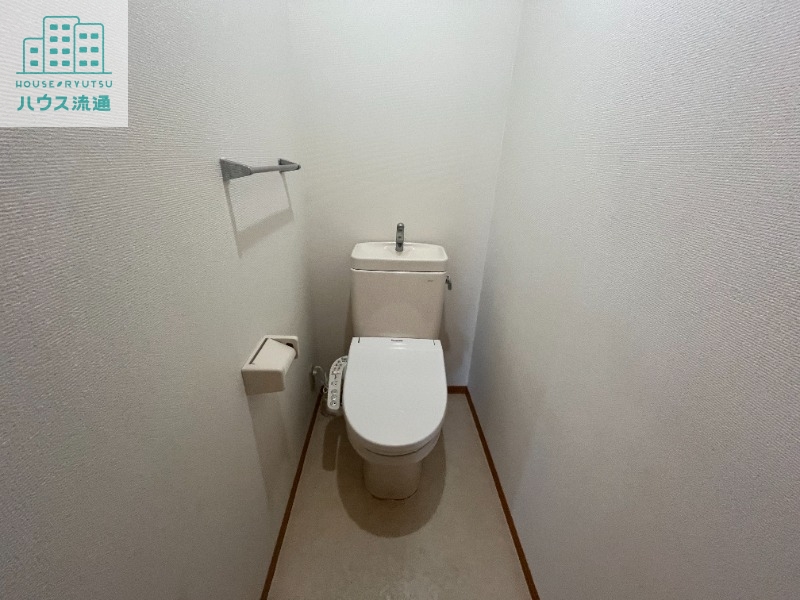 トイレ　※反転タイプのお写真です