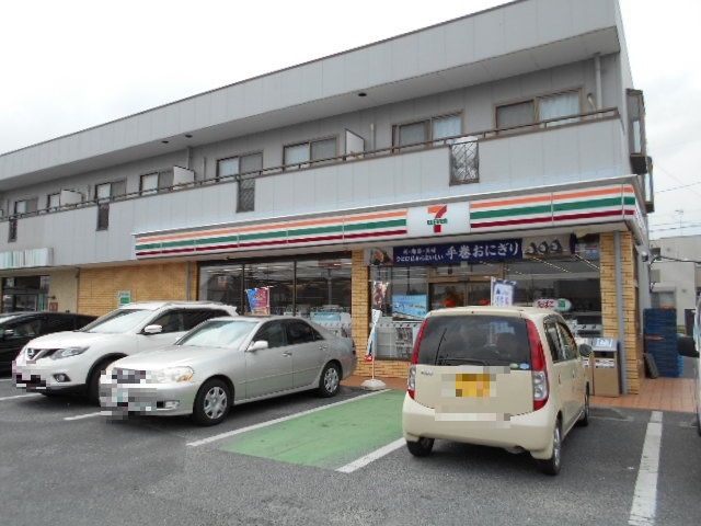 コンビニ　セブン-イレブン春日部新方袋店（コンビニ）まで225m