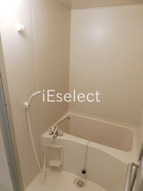 バス・シャワールーム　綺麗なバスルーム。