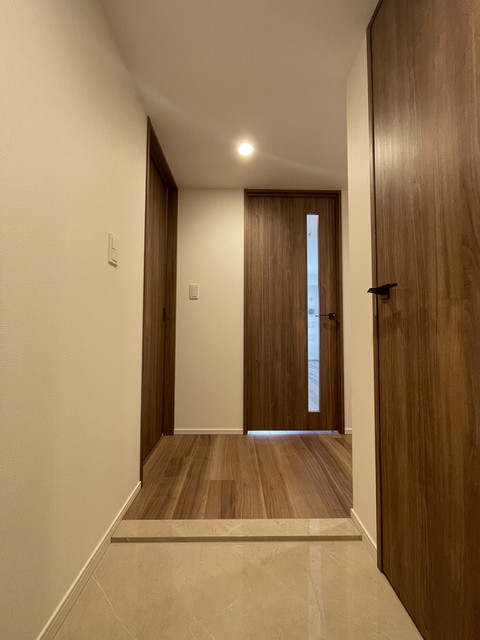 玄関　＊別部屋参考写真