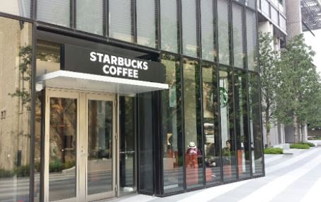 飲食店　スターバックスコーヒー飯田橋サクラテラス店（飲食店）まで171m