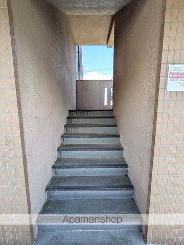 スーパー　ベルシャイン駒ケ根店（スーパー）まで833m